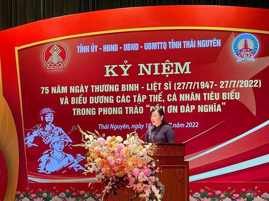 Bà Nguyễn Thanh Hải, Ủy viên Trung ương Đảng, Bí thư Tỉnh uỷ, Trưởng đoàn ĐBQH tỉnh Thái Nguyên phát biểu tại Lễ kỷ niệm Bà Nguyễn Thanh Hải, Ủy viên Trung ương Đảng, Bí thư Tỉnh uỷ, Trưởng đoàn ĐBQH tỉnh Thái Nguyên phát biểu tại Lễ kỷ niệm