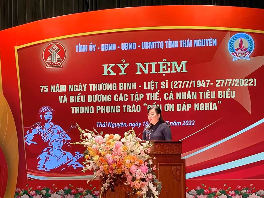 Bà Nguyễn Thanh Hải, Ủy viên Trung ương Đảng, Bí thư Tỉnh uỷ, Trưởng đoàn ĐBQH tỉnh Thái Nguyên phát biểu tại Lễ kỷ niệm