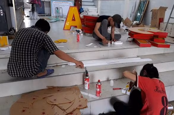 Tạo việc làm cho nhiều lao động địa phương Tạo việc làm cho nhiều lao động địa phương