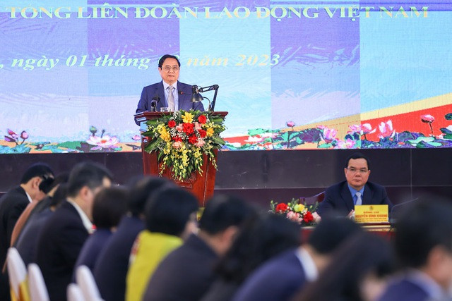 Thủ tướng nhấn mạnh yêu cầu quán triệt chủ đề điều hành "Đoàn kết kỷ cương, bản lĩnh linh hoạt, đổi mới sáng tạo, kịp thời hiệu quả" đã được Chính phủ xác định tại Nghị quyết 01 - Ảnh: VGP/Nhật Bắc Thủ tướng nhấn mạnh yêu cầu quán triệt chủ đề điều hành "Đoàn kết kỷ cương, bản lĩnh linh hoạt, đổi mới sáng tạo, kịp thời hiệu quả" đã được Chính phủ xác định tại Nghị quyết 01 - Ảnh: VGP/Nhật Bắc