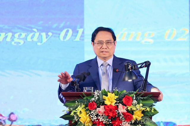 Định hướng phối hợp công tác thời gian tới, cơ bản thống nhất với đề xuất của Tổng Liên đoàn và phát biểu của các đại biểu, Thủ tướng nhấn mạnh thêm một số nội dung - Ảnh: VGP/Nhật Bắc Định hướng phối hợp công tác thời gian tới, cơ bản thống nhất với đề xuất của Tổng Liên đoàn và phát biểu của các đại biểu, Thủ tướng nhấn mạnh thêm một số nội dung - Ảnh: VGP/Nhật Bắc