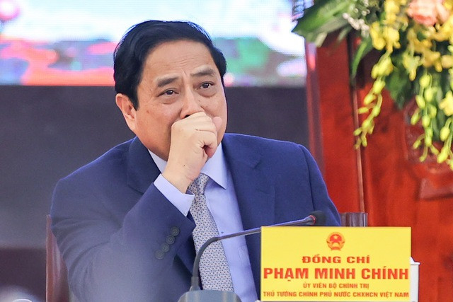 Thủ tướng xúc động khi nghe những kiến nghị của Liên đoàn Lao động các địa phương về đời sống của người lao động - Ảnh: VGP/Nhật Bắc Thủ tướng xúc động khi nghe những kiến nghị của Liên đoàn Lao động các địa phương về đời sống của người lao động - Ảnh: VGP/Nhật Bắc