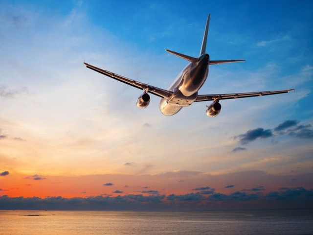 Tại sao máy bay luôn bay theo đường cong?