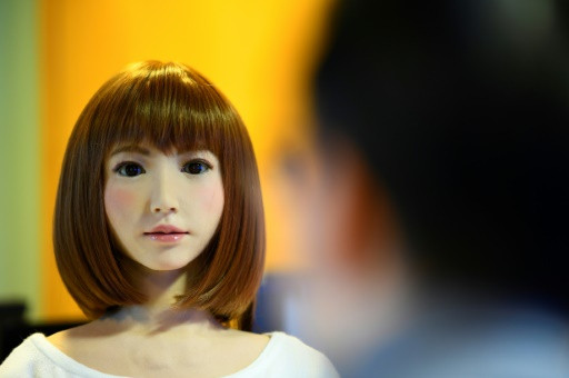 Điều gì sẽ đến khi robot càng ngày càng giống người?