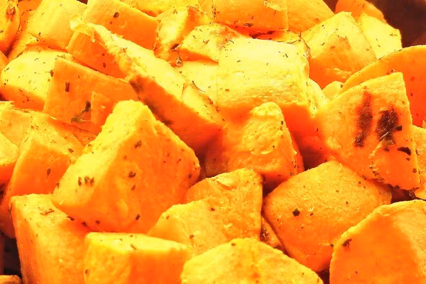 nhung thuc pham giup mai toc chac khoe hinh 5