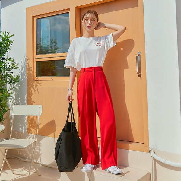 3 chất vải siêu mát cho mùa nóng, mặc mà như không mặc ảnh 2 Những chất liệu vải mát mẻ, không thể thiếu trong tủ đồ của các quý cô thời trang