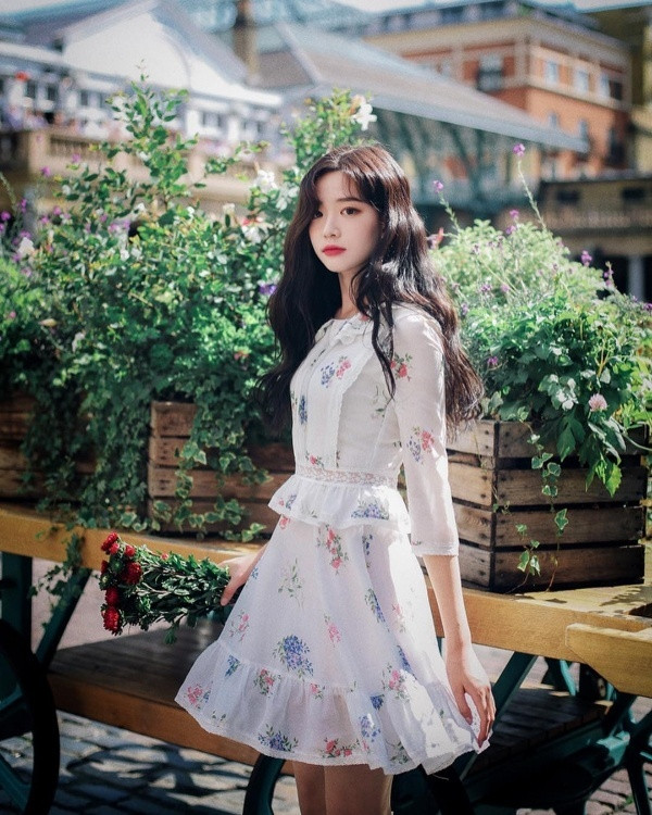 3 chất vải siêu mát cho mùa nóng, mặc mà như không mặc ảnh 15 Những chất liệu vải mát mẻ, không thể thiếu trong tủ đồ của các quý cô thời trang