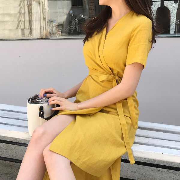 3 chất vải siêu mát cho mùa nóng, mặc mà như không mặc ảnh 9 Những chất liệu vải mát mẻ, không thể thiếu trong tủ đồ của các quý cô thời trang