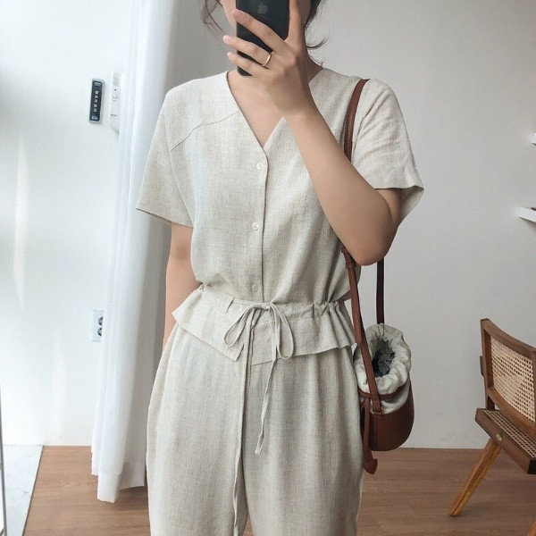 3 chất vải siêu mát cho mùa nóng, mặc mà như không mặc ảnh 12 Những chất liệu vải mát mẻ, không thể thiếu trong tủ đồ của các quý cô thời trang