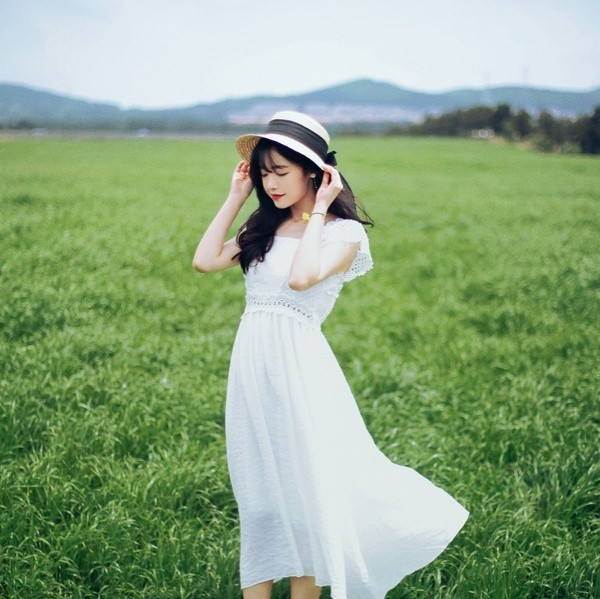 3 chất vải siêu mát cho mùa nóng, mặc mà như không mặc ảnh 18 Những chất liệu vải mát mẻ, không thể thiếu trong tủ đồ của các quý cô thời trang