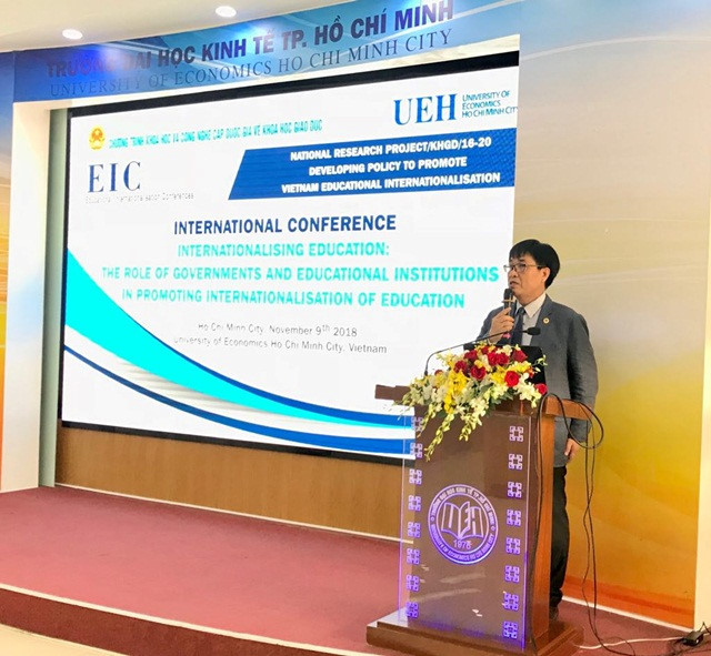 GS.TS Nguyễn Trọng Hoài- Phó hiệu trưởng UEH phát biểu khai mạc Hội thảo