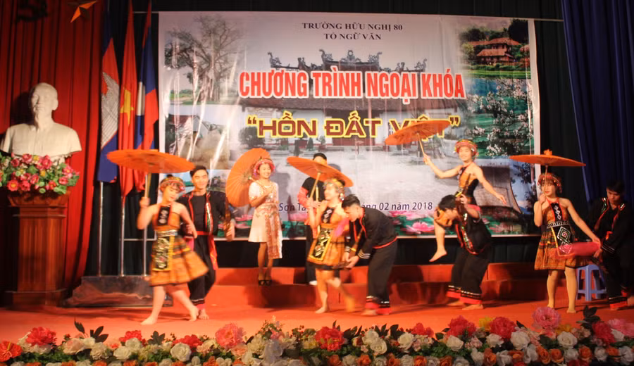 Tổ Ngữ Văn tổ chức nhiều chương trình ngoại khoá bổ ích cho học sinh.