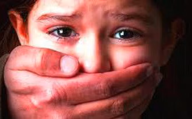 Bé gái 11 tuổi bị xâm hại đến có thai. Ảnh minh họa.