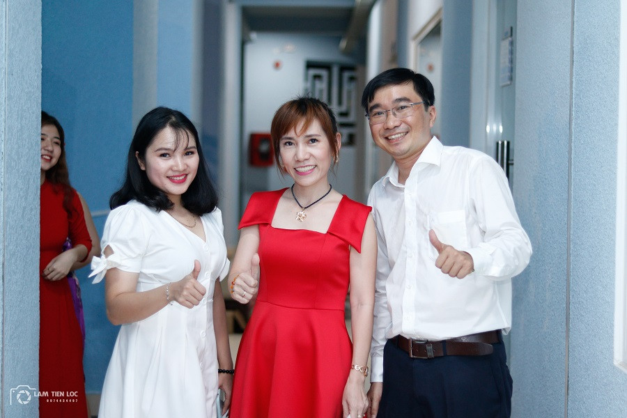 Những giảng viên trẻ luôn hết lòng vì sinh viên Những giảng viên trẻ luôn hết lòng vì sinh viên