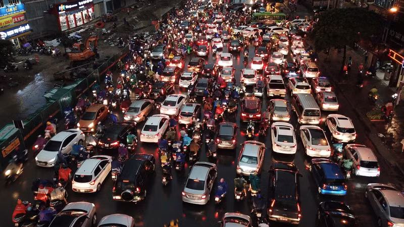 ha noi tiep tuc "khoi dong" de an cam xe may va thu phi o to vao noi do hinh 4