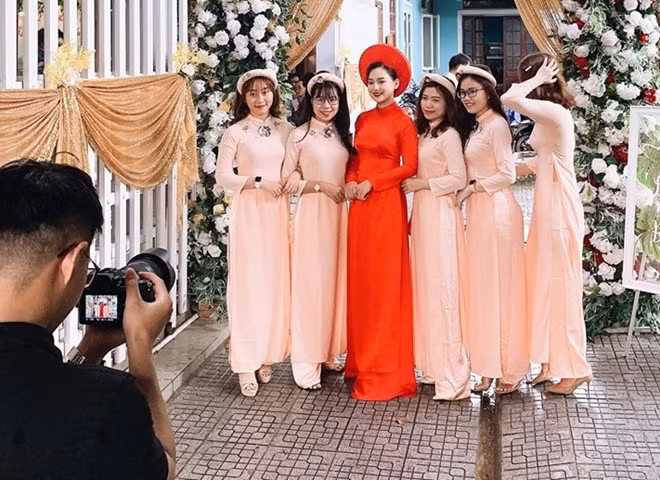 Vo co dien vien Duy Nhan len xe hoa sau 4 nam chiu tang chong hinh anh 1 