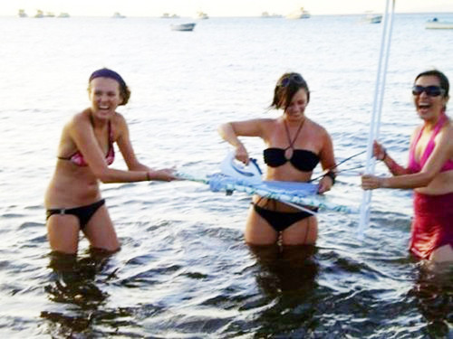 Là đồ ngay trên biển. Là đồ ngay trên biển.