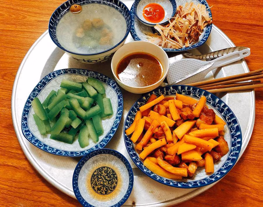 9x khoe nhung mam com nau voi sau gio lam, chi em thot len “uoc gi duoc nhu co ay” - 9