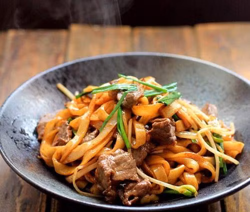 Cách làm phở xào thịt bò vừa nhanh lại thơm ngon cho bữa sáng 4