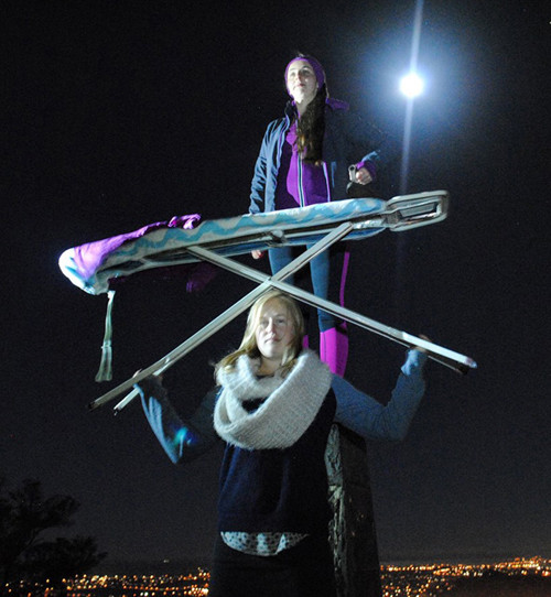 Đừng xem thường sức mạnh của những người đẹp. Đừng xem thường sức mạnh của những người đẹp.