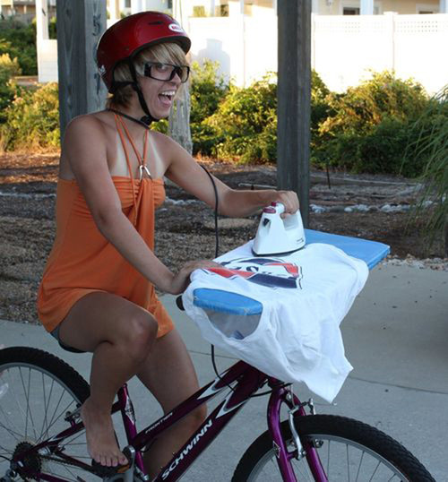 Không phải ai cũng có thể làm được hai việc này cùng lúc. Không phải ai cũng có thể làm được hai việc này cùng lúc.