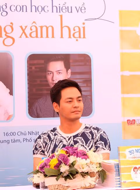 mc-phan-anh-cha-me-dang-vo-tu-xam-hai-con-ma-khong-biet-1