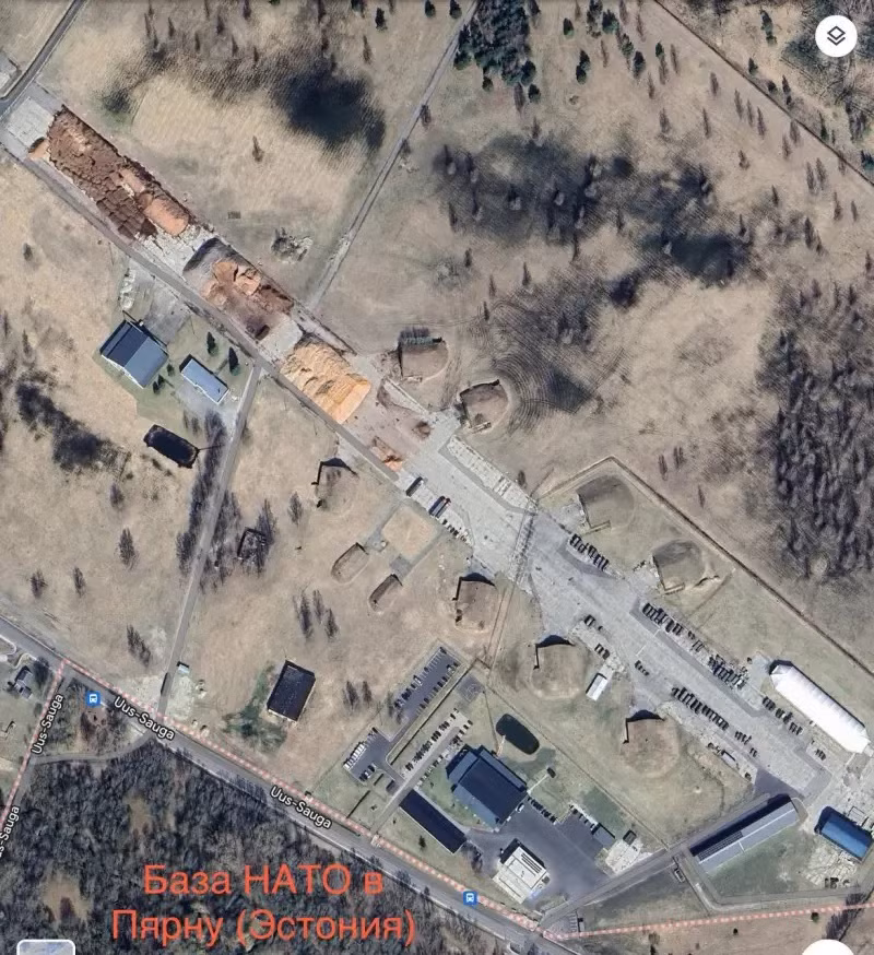 Nhà chứa máy bay kiên cố có từ thời Liên Xô ở sân bay Pärnu