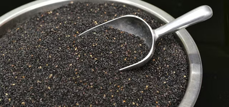 Hạt mè đen là một ví dụ tuyệt vời về thực phẩm giàu chất chống oxy hóa. (Ảnh: ITN)
