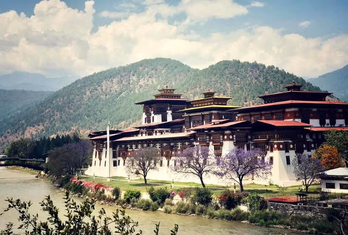 Định nghĩa "hạnh phúc" giản đơn ở vương quốc trên mây Bhutan
