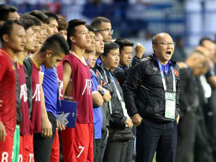 HLV Park Hang-seo và các học trò sẽ có năm ngày quyết định cả ở vòng loại World Cup lẫn tương lai ông Park với bản hợp đồng mới HLV Park Hang-seo và các học trò sẽ có năm ngày quyết định cả ở vòng loại World Cup lẫn tương lai ông Park với bản hợp đồng mới
