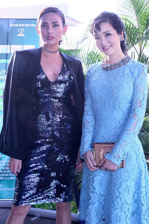 Giáng My khoe nhan sắc bên Hiền Mai