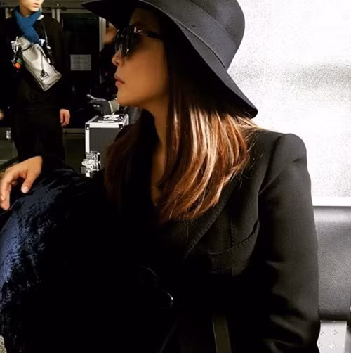 Nhan sắc rực rỡ quyến rũ của mỹ nhân U40 Kim Hee Sun ảnh 19