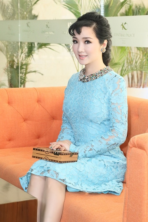 Giáng My khoe nhan sắc bên Hiền Mai ảnh 2 Giáng My khoe nhan sắc bên Hiền Mai