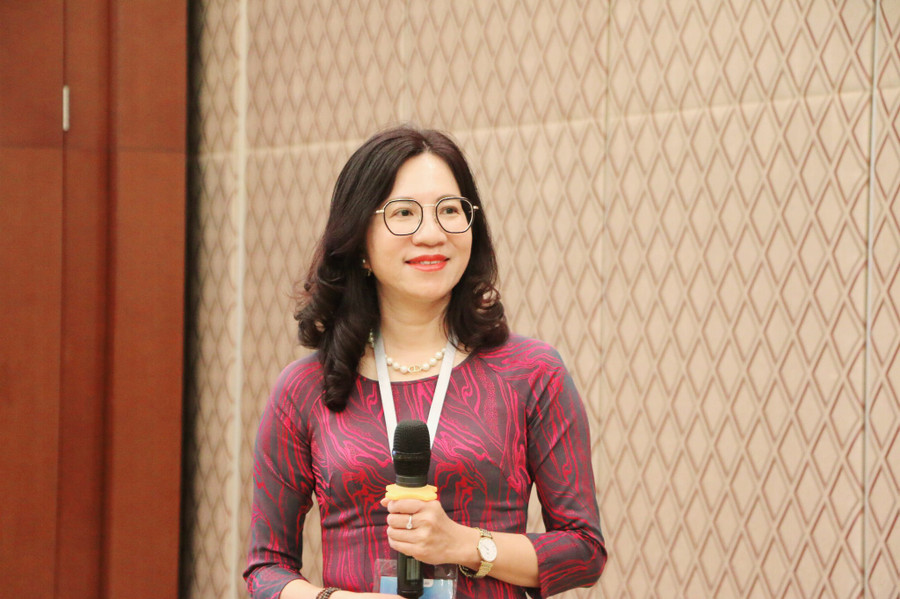 Cô Phan Thị Hằng Hải - Hiệu trưởng Trường THPT Kim Ngọc, Vĩnh Phúc. Cô Phan Thị Hằng Hải - Hiệu trưởng Trường THPT Kim Ngọc, Vĩnh Phúc.