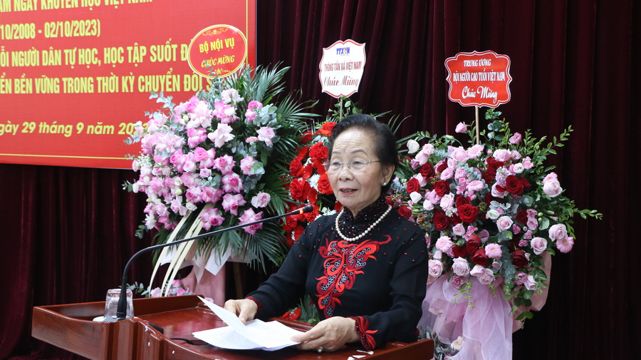 GS.TS Nguyễn Thị Doan - nguyên Phó Chủ tịch nước, Chủ tịch Trung ương Hội Khuyến học Việt Nam phát biểu tại buổi lễ. GS.TS Nguyễn Thị Doan - nguyên Phó Chủ tịch nước, Chủ tịch Trung ương Hội Khuyến học Việt Nam phát biểu tại buổi lễ.