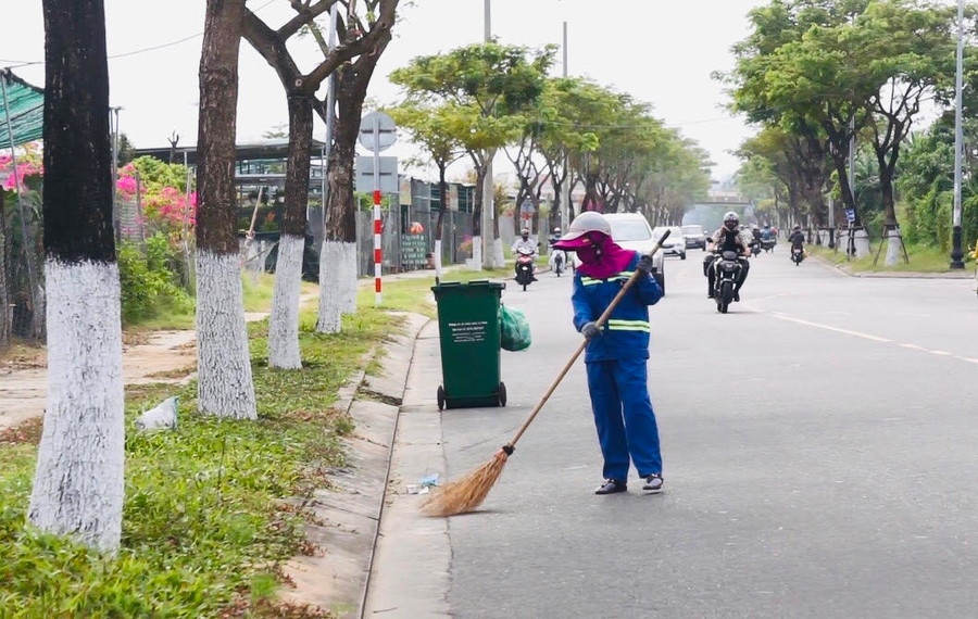 Việc xử lí khẩu trang y tế đã qua sử dụng nhằm ngăn chặn nguy cơ lây nhiễm, tăng cường phòng, chống dịch.