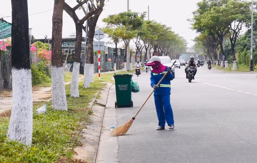 Việc xử lí khẩu trang y tế đã qua sử dụng nhằm ngăn chặn nguy cơ lây nhiễm, tăng cường phòng, chống dịch.