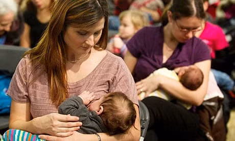 Chuyện một bà mẹ cho con bú đến lúc con… 7 tuổi - Hình 1