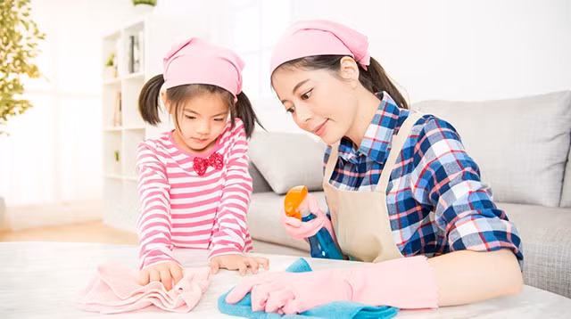 Mách mẹ 7 bí kíp dạy con cách tự dọn dẹp sau khi bày bừa - Ảnh 2.