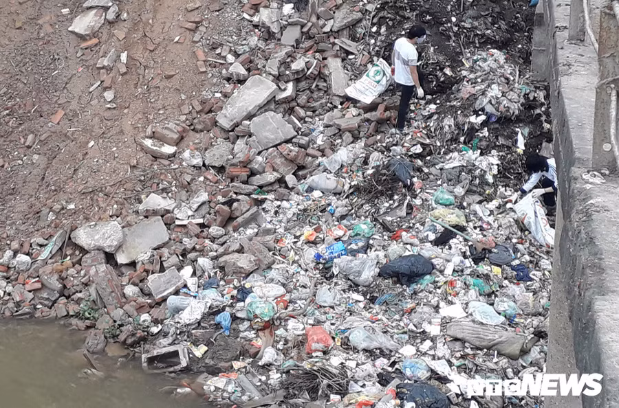 Anh: Gioi tre Ha thanh chung tay 