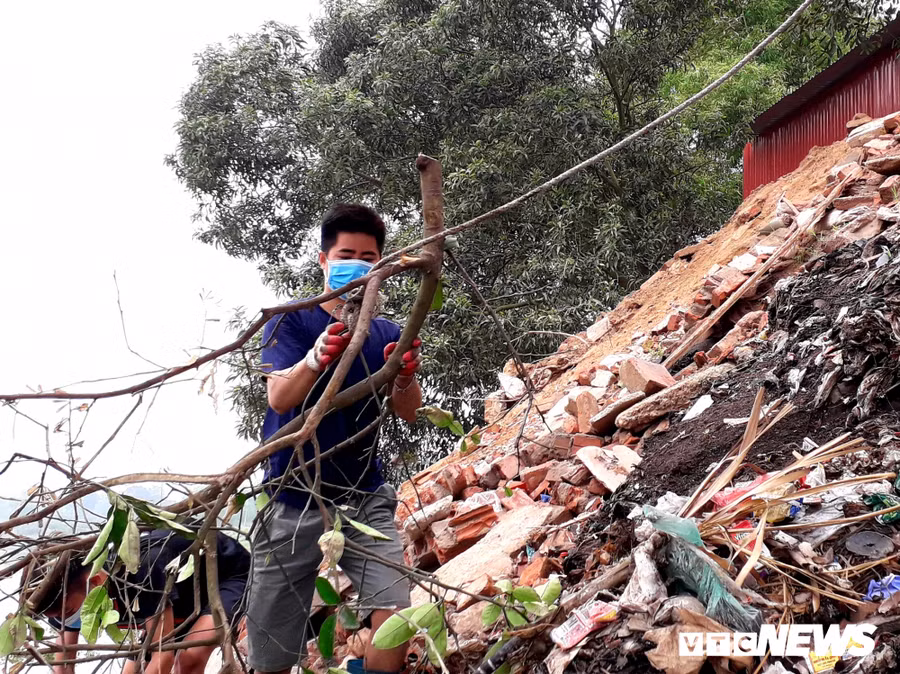 Anh: Gioi tre Ha thanh chung tay 