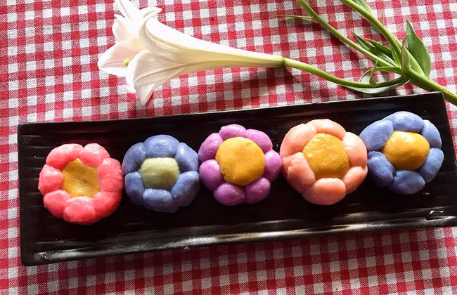 Cận cảnh món bánh trôi “chiếm sóng” mạng xã hội dịp Tết Hàn Thực năm nay