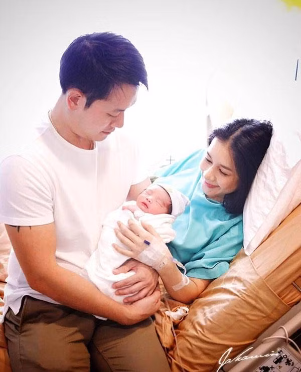 cuoi 3 nam khong co thai, chong nghe loi me bo vo, nam sau gap lai thi “cung hong” - 3