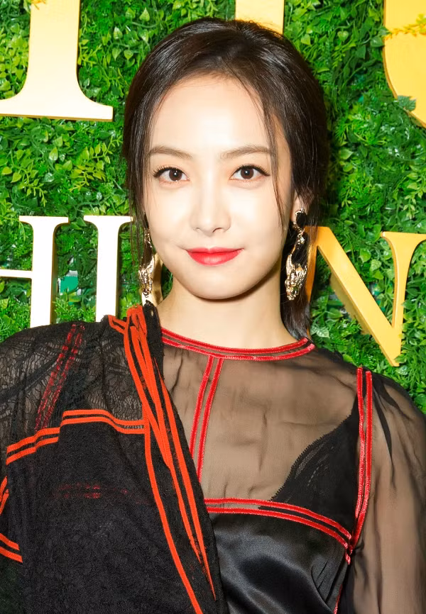 Chẳng cần phẫu thuật, học ngay 5 “bí kíp” cực hay là bạn sẽ có khuôn mặt nhỏ nhắn, xinh đẹp như sao Hàn 