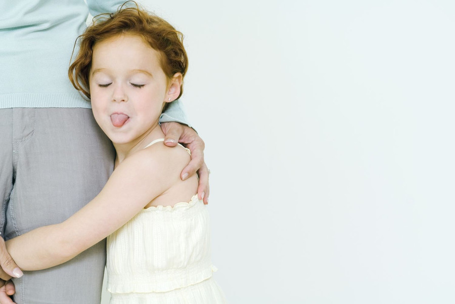 Trong suy nghĩ của trẻ, điều chúng cần nói với cha mẹ là điều quan trọng nhất trên thế giới. (Ảnh: ITN). Trong suy nghĩ của trẻ, điều chúng cần nói với cha mẹ là điều quan trọng nhất trên thế giới. (Ảnh: ITN).