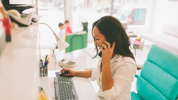 Tỷ lệ phụ nữ đóng vai trò trụ cột trong gia đình ngày càng tăng. (Ảnh: ITN). Tỷ lệ phụ nữ đóng vai trò trụ cột trong gia đình ngày càng tăng. (Ảnh: ITN).