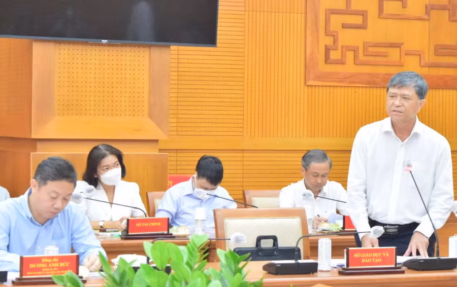 Ông Nguyễn Văn Hiếu - Giám đốc Sở GD&amp;ĐT TPHCM phát biểu.