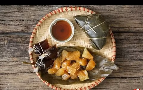 Rượu nếp, xôi chè... đắt hàng ngày Tết Đoan Ngọ ảnh 3