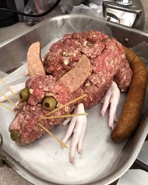 Sáng tạo nhân ngày Tết Đoan Ngọ của hội nấu ăn dở nhưng lại thích bày vẽ.