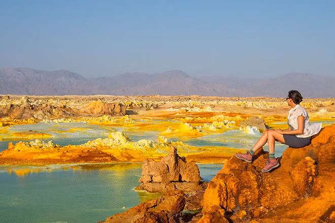 mat dat boc hoi nghi ngut nhu “hoa diem son”, nong chay da thit ma van co nguoi sinh song - 5